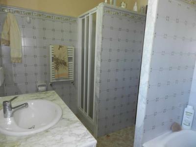 3 stöckiges Chalet mit Ölheizung, Pool in 1. Linie der Bucht Cala Marsal- PC -- CH 40a