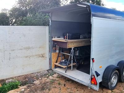 Anhänger/ Container- VERMIETUNG