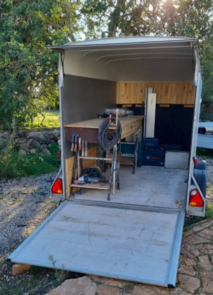 Anhänger/ Container- VERMIETUNG