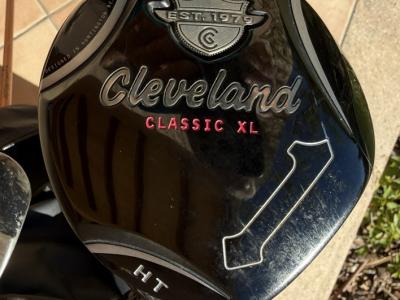 Damen-Golftasche mit komplettem Schlägersatz inkl. diverse Driver