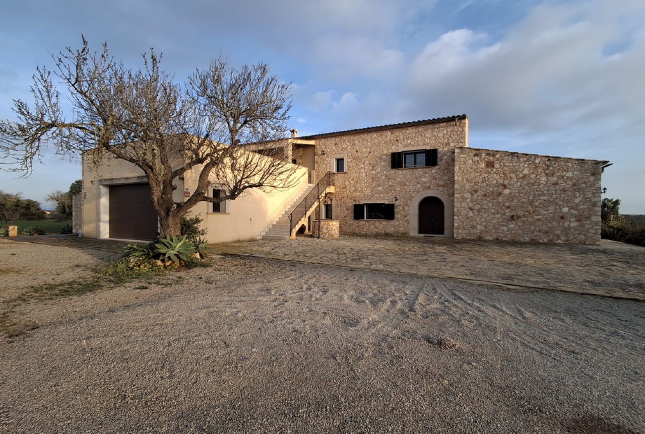 Exklusive und elegante 2 Etagenfinca mit allen Extras bei Campos-Felanitx -- F 50