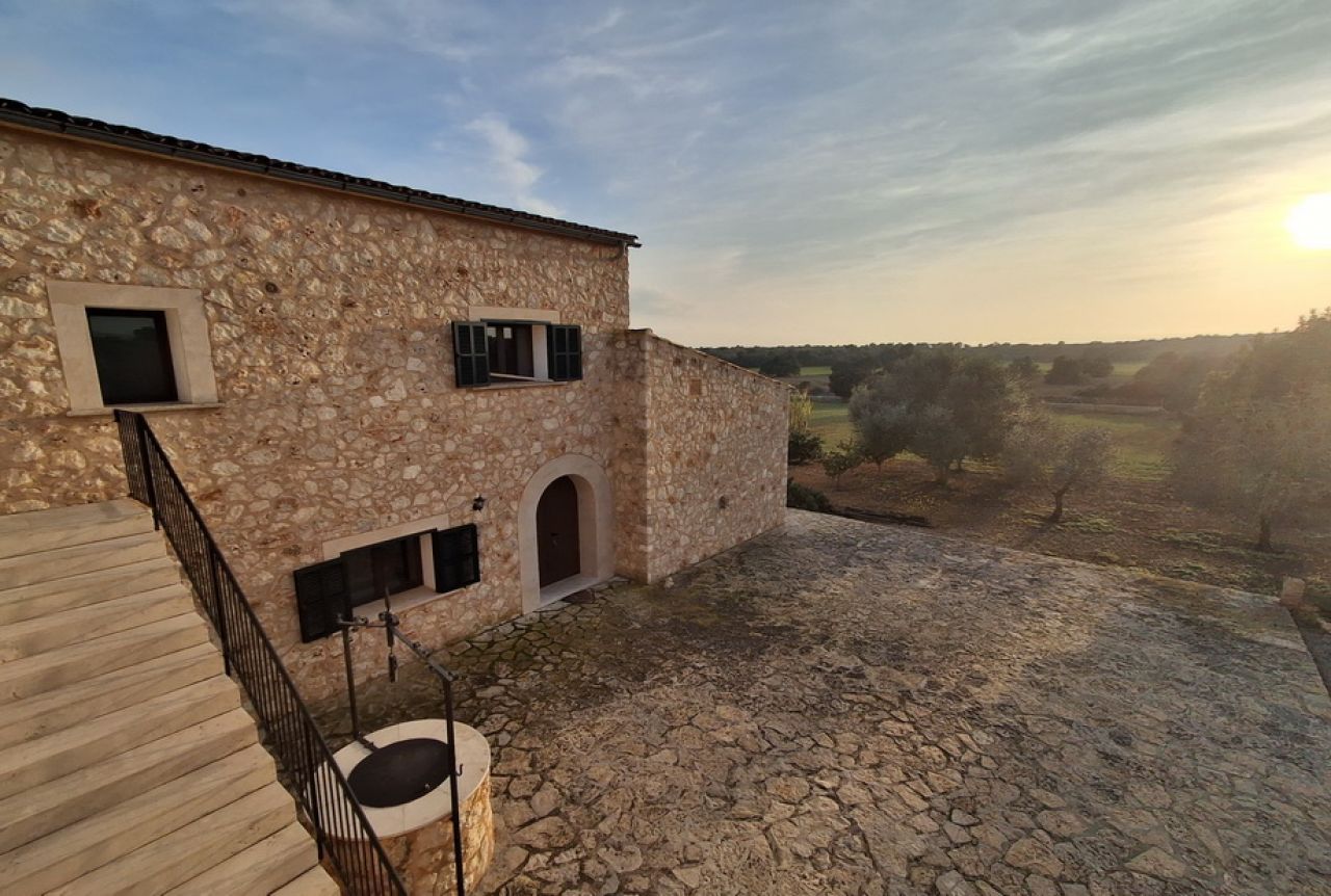 Exklusive und elegante 2 Etagenfinca mit allen Extras bei Campos-Felanitx -- F 50