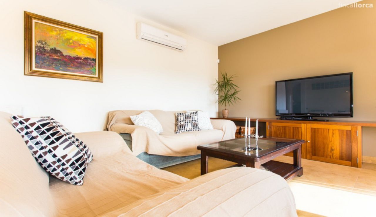 FERIEN: Chalet mit Pool am Ortsrand  von Portocolom -- CH 02 FZ