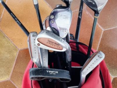 Golf-Komplettpaket-Set: Golfausrüstungspaket mit Driver, Hölzern, Eisen, Putter und Standbag