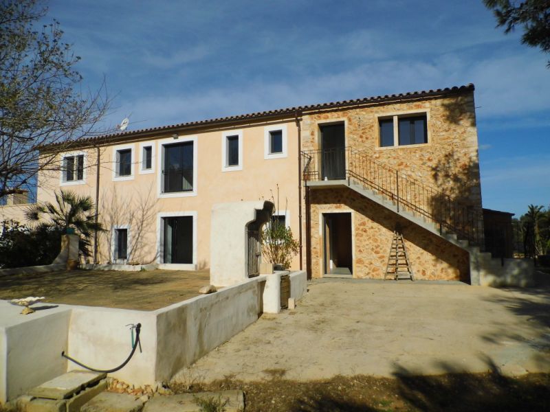 Grosse Finca mit 2 sep Einheiten, Heizung und Pool bei Felanitx --F 46