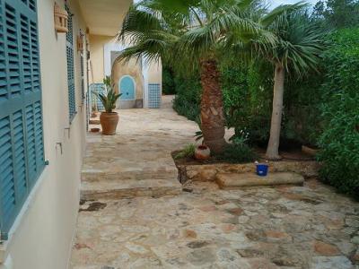 Grosses und in guter Lage liegendes Chalet an der S Almunia -- Santanyi --- CH 64