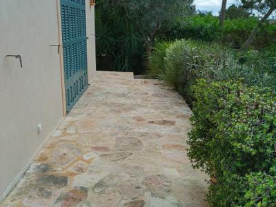 Grosses und in guter Lage liegendes Chalet an der S Almunia -- Santanyi --- CH 64