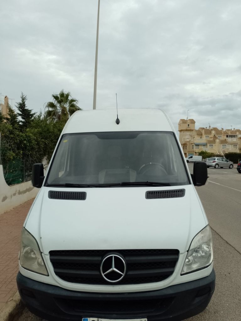 Günstige Umzüge und Transporte auf das Festland und nach Mallorca