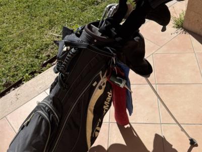 Herren-Golftasche mit komplettem Schlägersatz inkl. diverse Driver