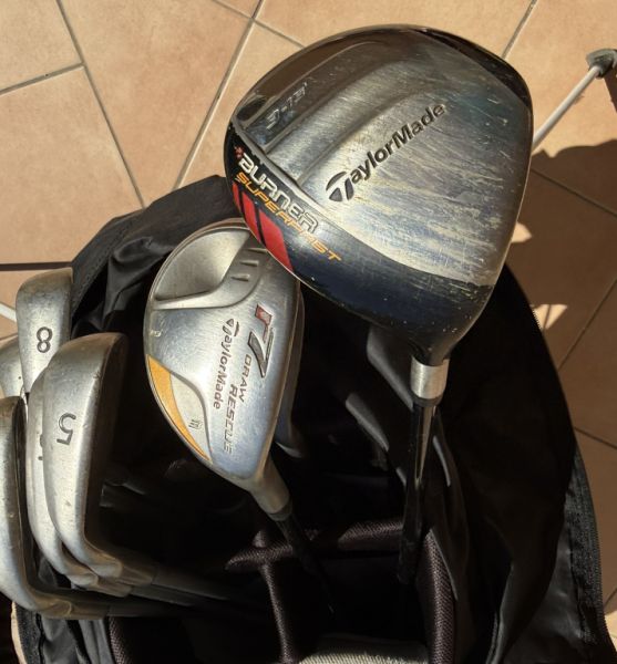 Herren-Golftasche mit komplettem Schlägersatz inkl. diverse Driver