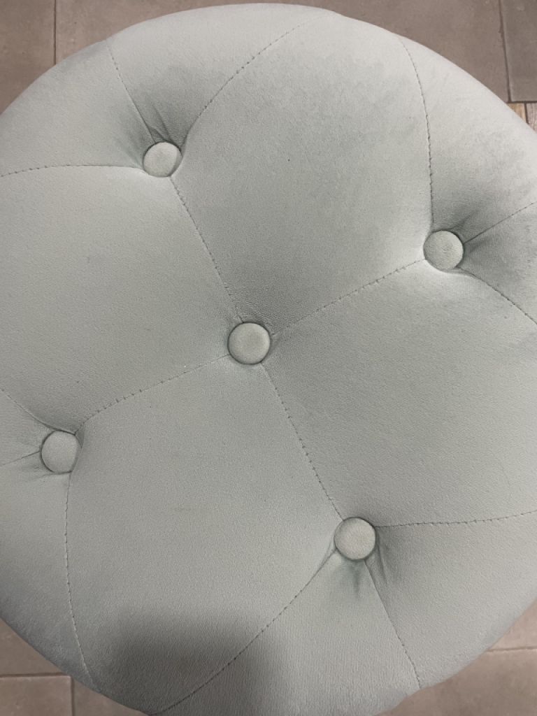 Hocker mit Stoffbezug