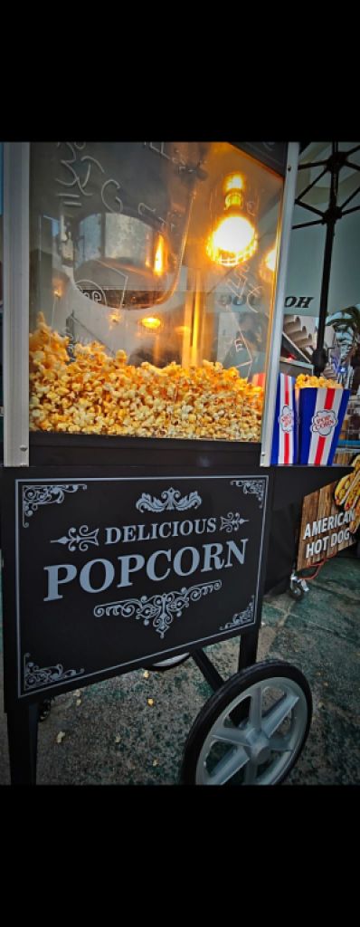 HOT DOG'S  und POPCORN  Für Ihr Event