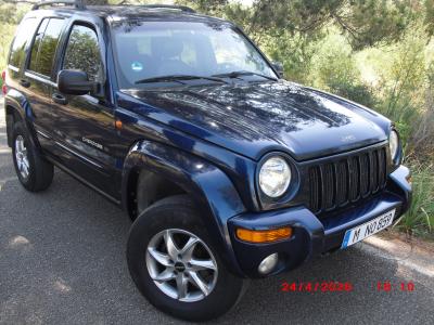 Jeep Cherokee 3,7 L  - V6  Automatik 4 X 4
