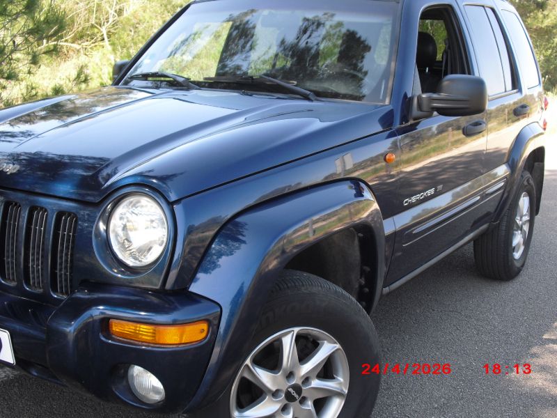 Jeep Cherokee 3,7 L  - V6  Automatik 4 X 4