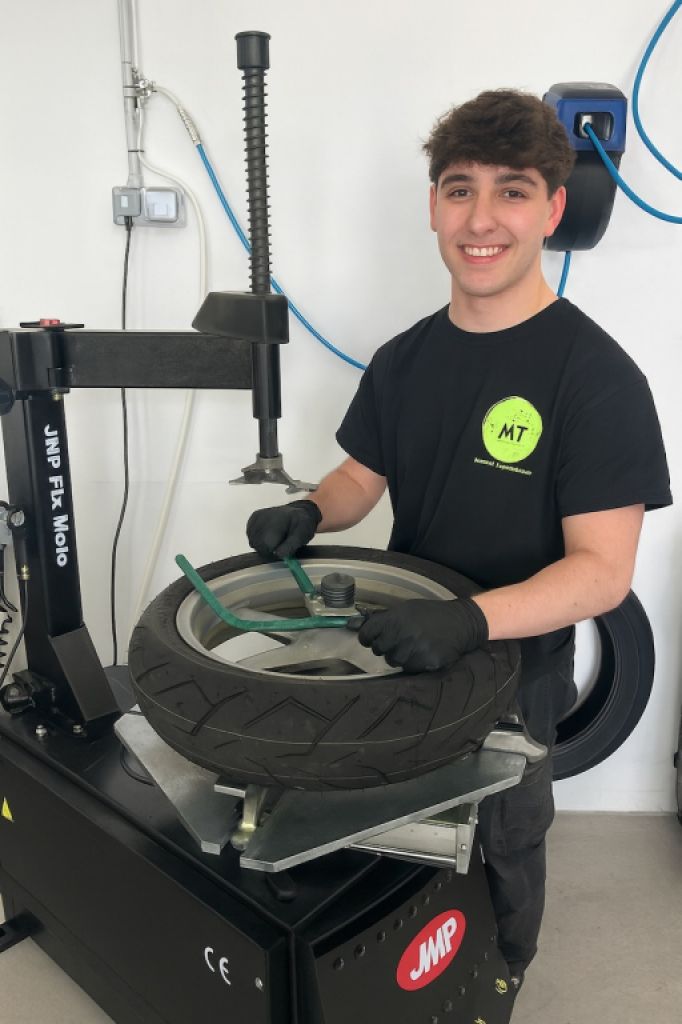 M1 Motorradreifen Mallorca