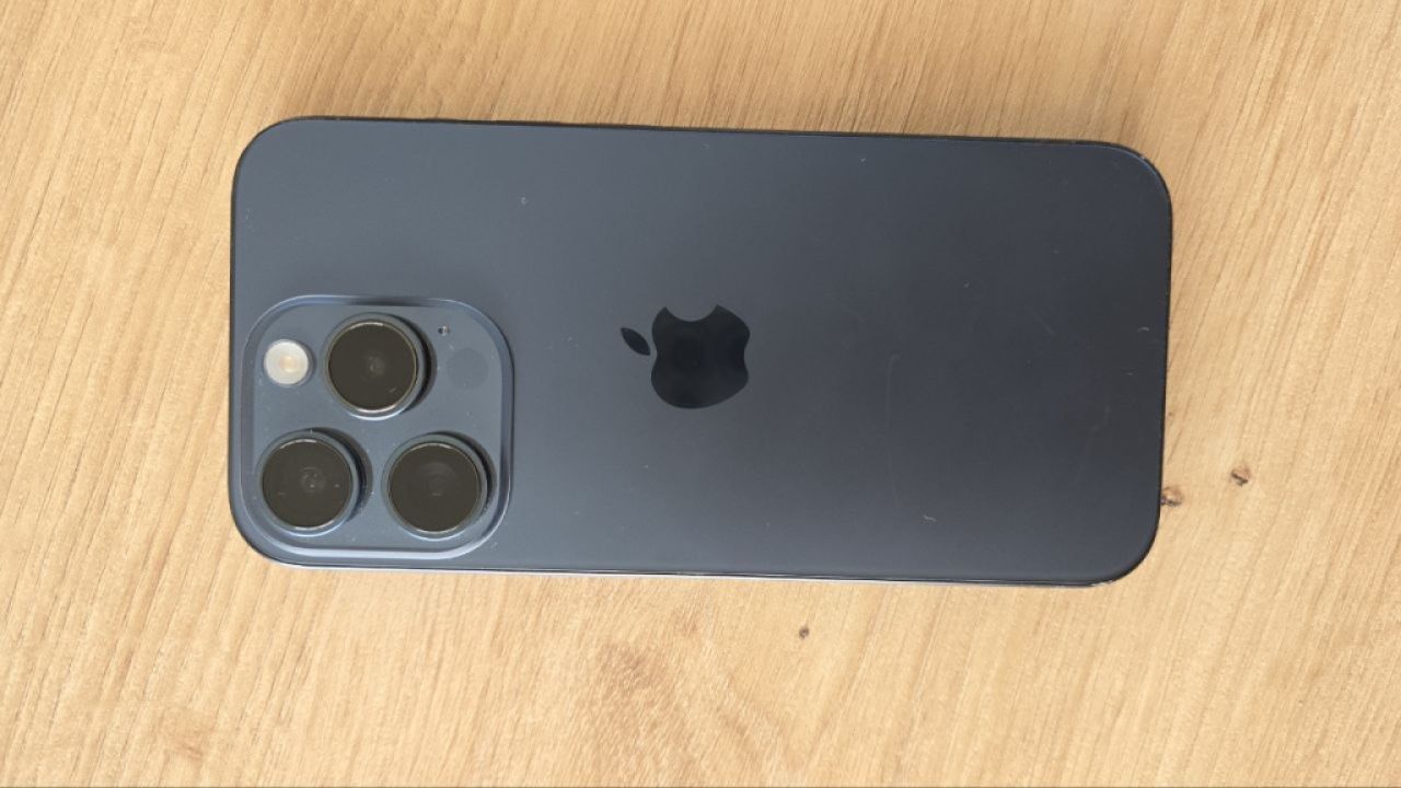 Phone 15 Pro 256GB in gutem Zustand