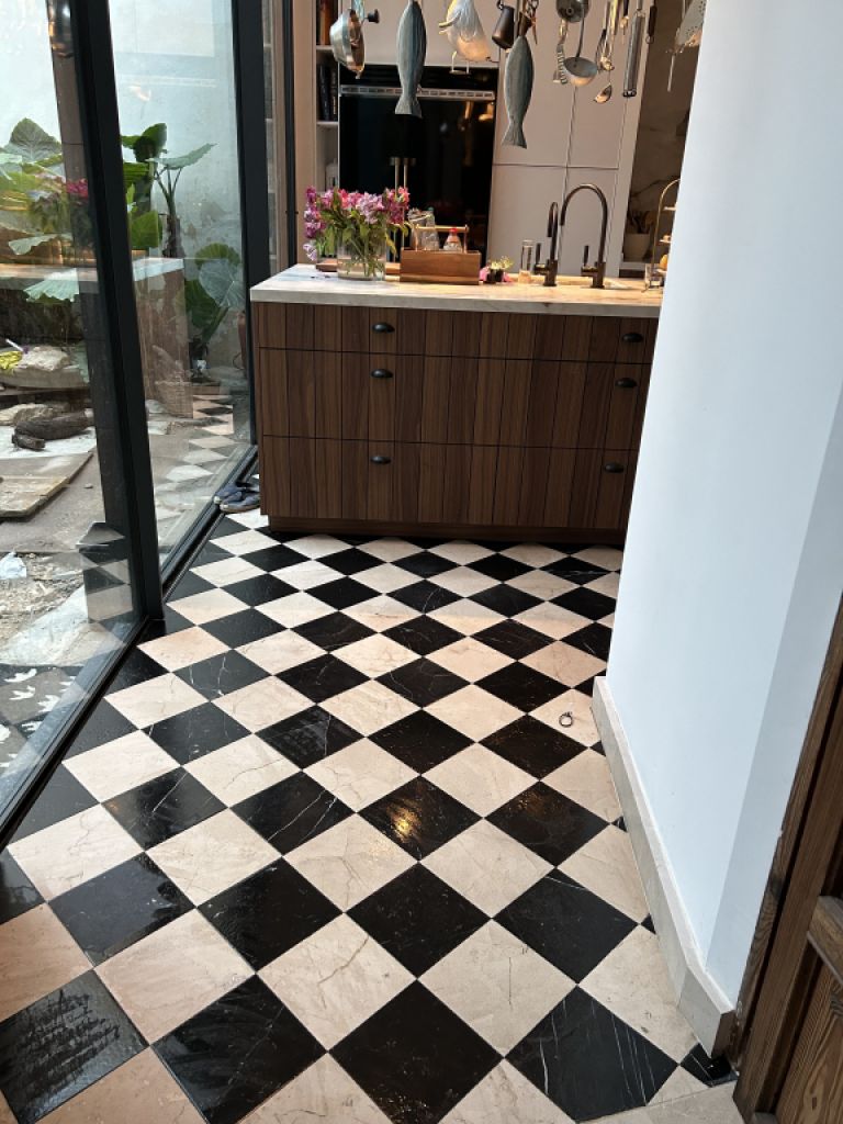 Renovierungen und Dienstleistungen