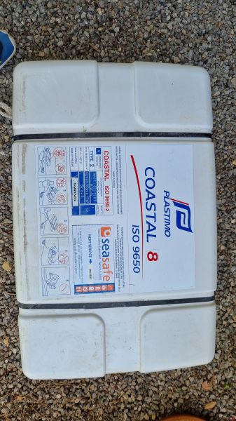 Rettungsinsel, Wartung war 4/21  erforderlich.Wartungsintervall abgelaufen.