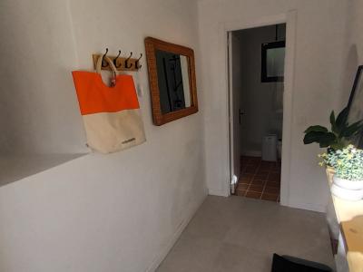 Saison: Modernes Parterrechalet in waldiger Lage nahe der Bucht Cala LLombards --CH 12 T