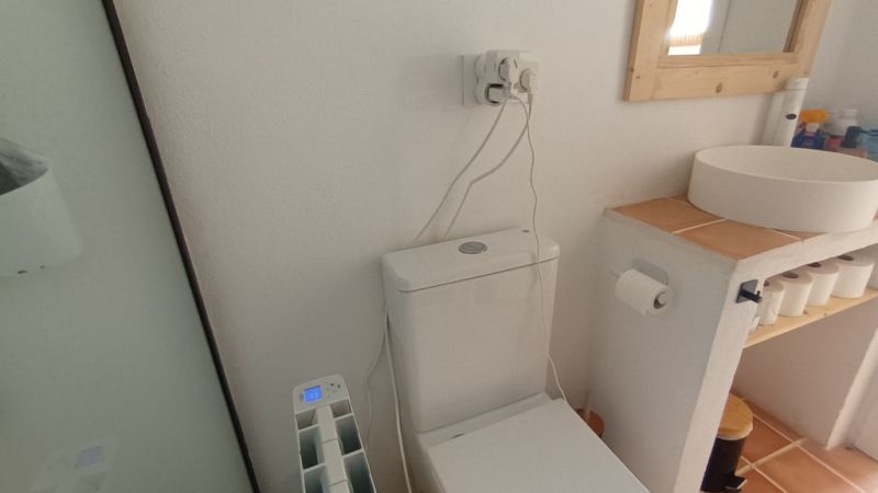 Saison: Modernes Parterrechalet in waldiger Lage nahe der Bucht Cala LLombards --CH 12 T