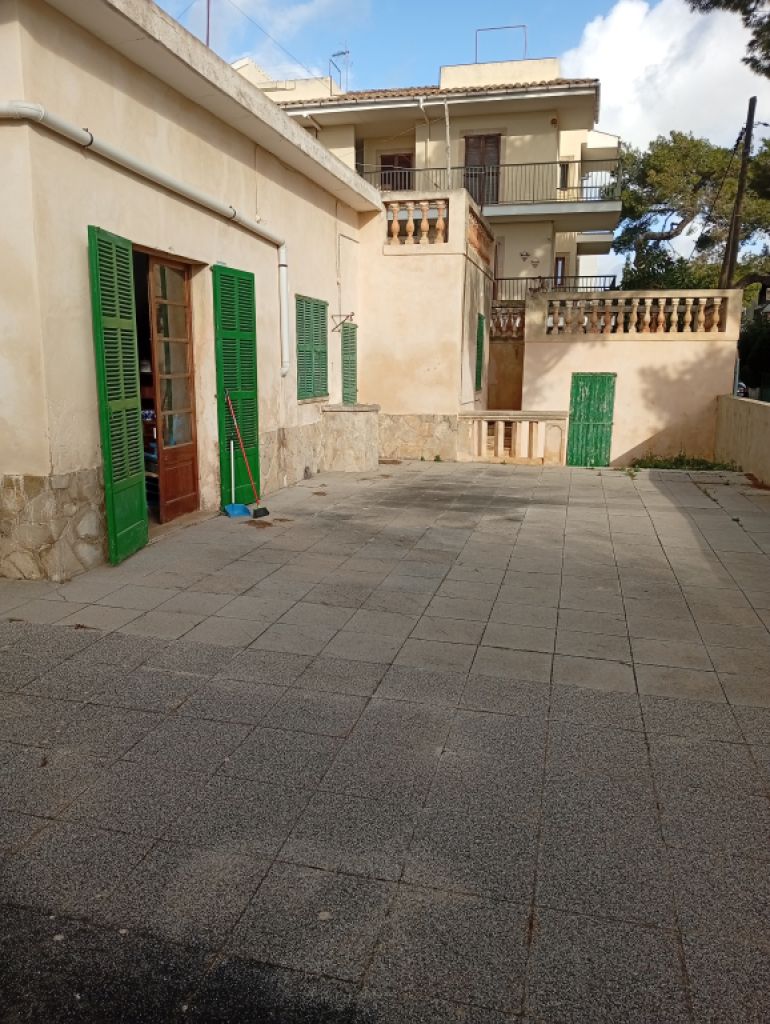 Schönes Altes Chalet im Herzen Porto Cristo