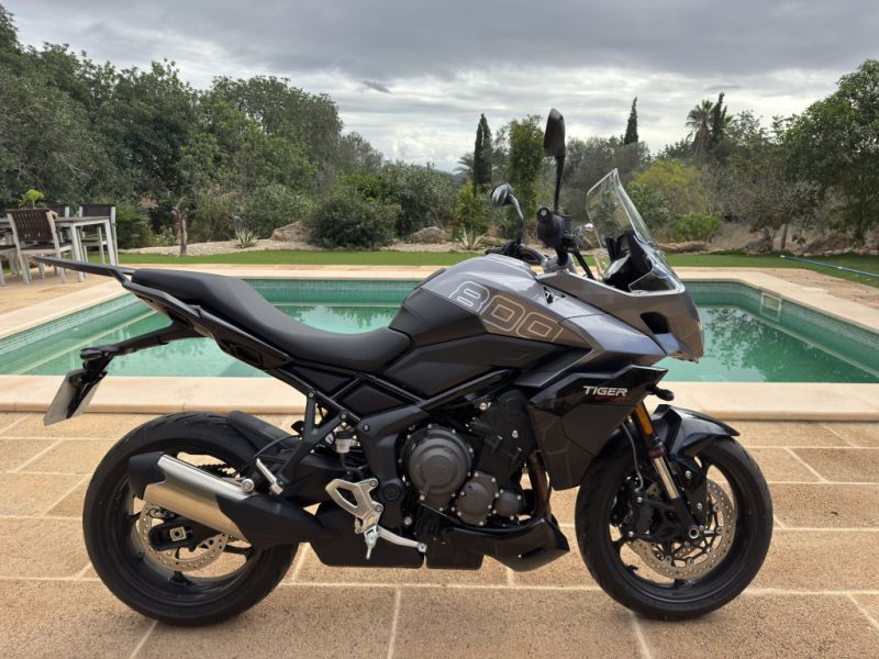 Suche nette Motorradfahrer/in  für gelegentliche Touren rum um die Insel