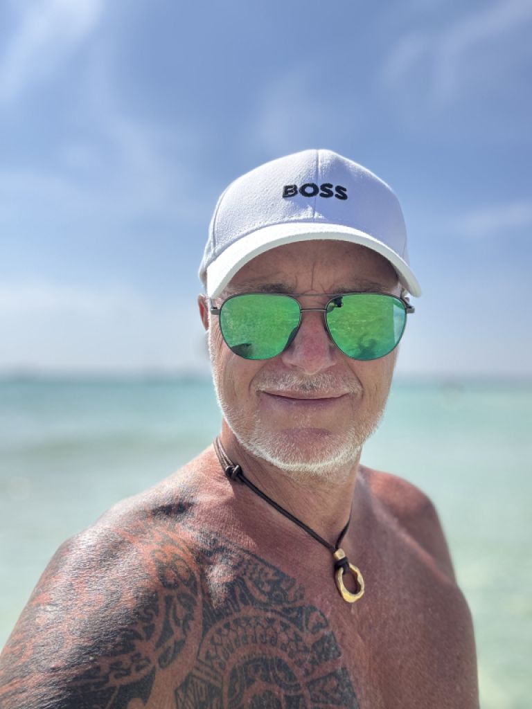 Suche nette Motorradfahrer/in  für gelegentliche Touren rum um die Insel