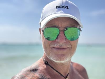 Suche nette Motorradfahrer/in  für gelegentliche Touren rum um die Insel