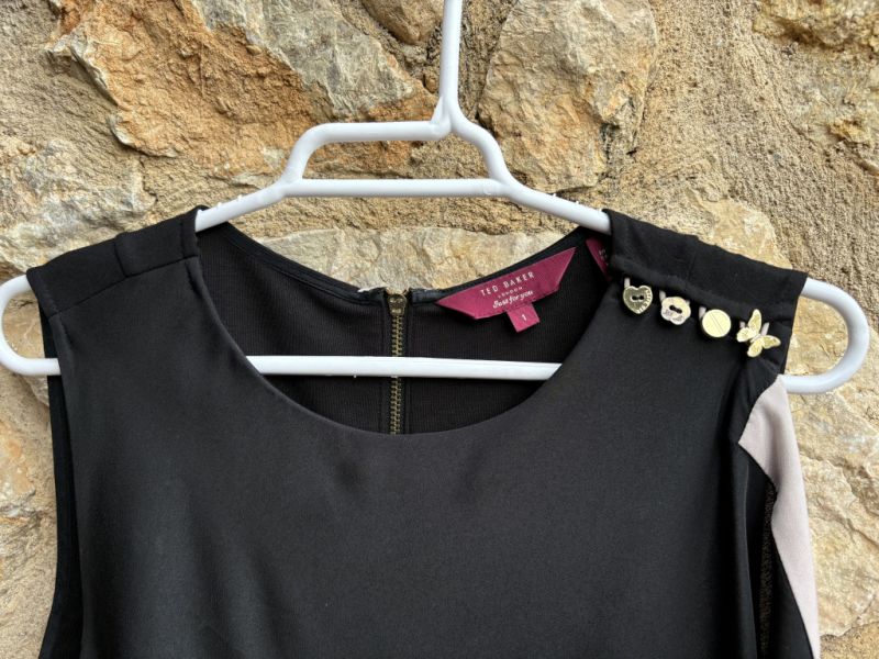 Ted Baker schwarzes Tunikakleid mit Faltenwurf - klein