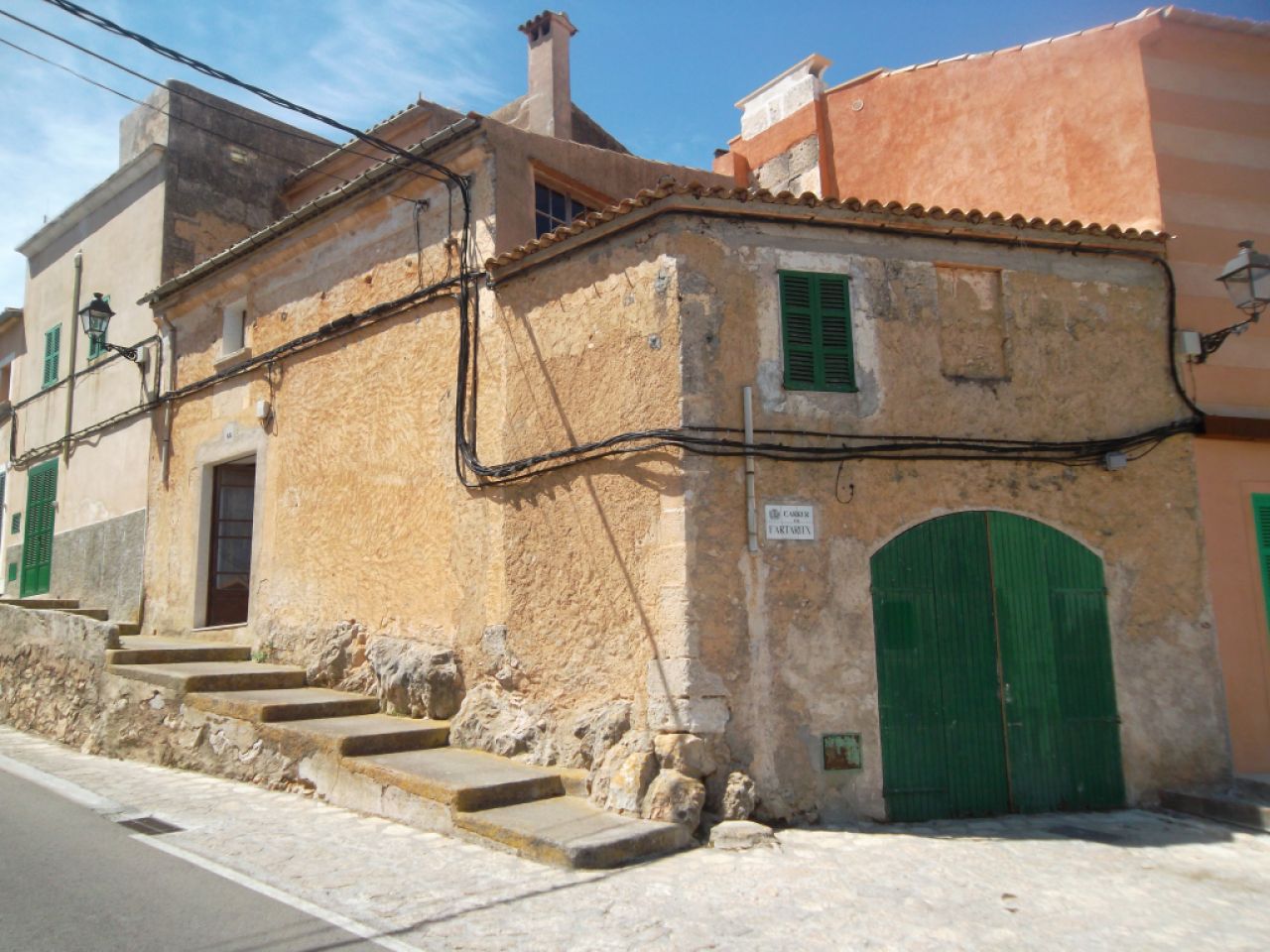 Typisches mallorquinisches Dorfhaus mit Terrassen und Innenhof in Felantix ---- DH 30 VK