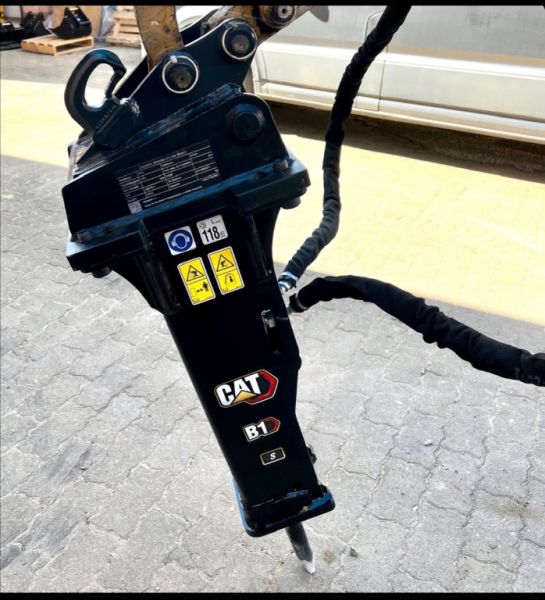 Rental of a wheel loader/mini excavator Island-wide