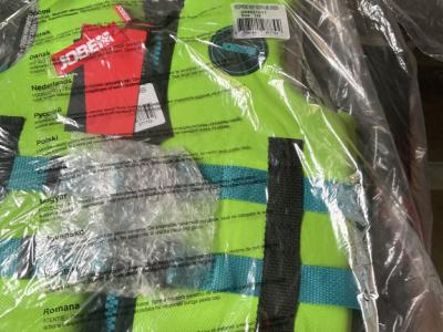 verschiedene Schwimmwesten