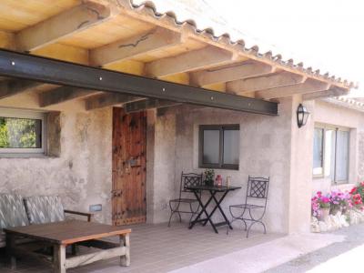 WINTER: Ground floor modern cottage near Manacor --- F 250 c WT