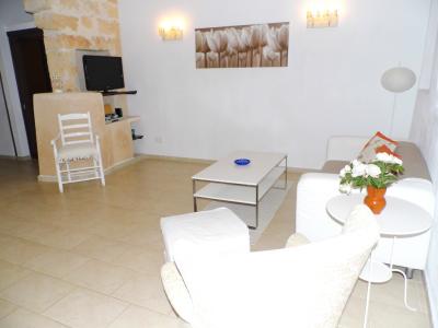 WINTER: Ground floor modern cottage near Manacor --- F 250 c WT