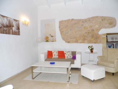 WINTER: Ground floor modern cottage near Manacor --- F 250 c WT