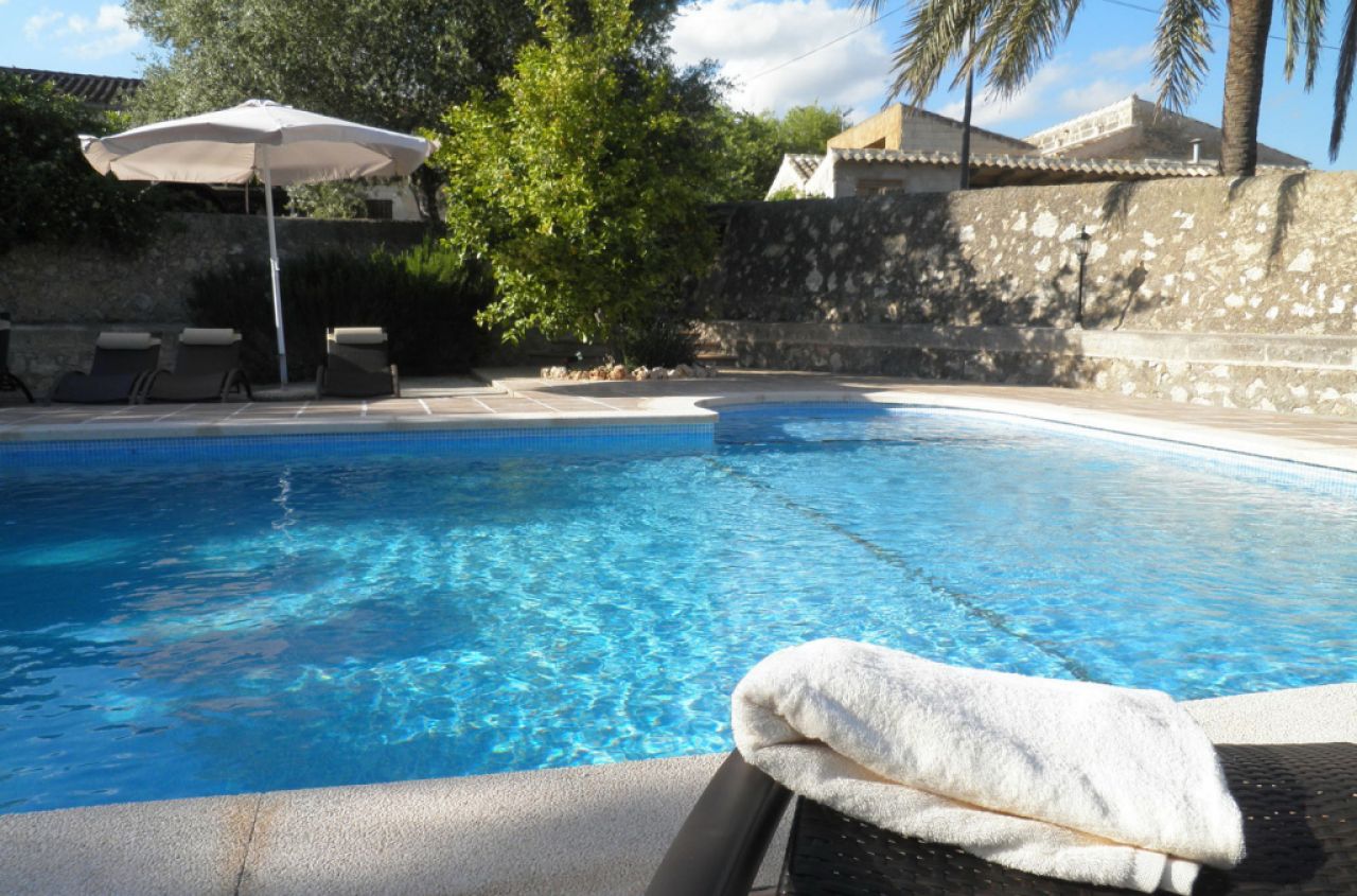 WINTER: Ground floor modern cottage near Manacor --- F 250 c WT