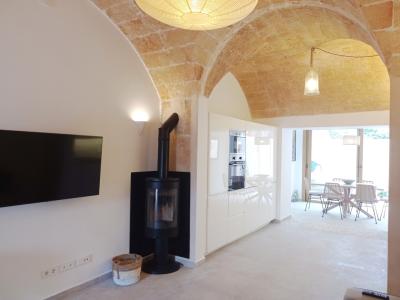 WINTER: Gepflegtes und saniertes Dorfhaus mit Innenhof in Cas Concos --- DH 66 WT