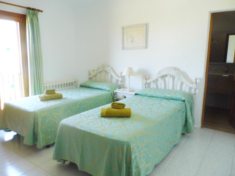 WInter: Schöne Finca mit Heizung und Meerblick bei S Horta --- F 12 WT