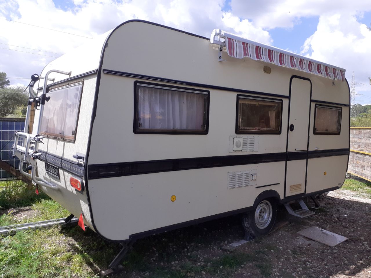 Wohnwagen zu verkaufen