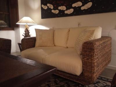 Zu Verkaufen, Designsofa, Ausstellungsstück, NEU / ungebraucht, 157 x 98 x 70 cm